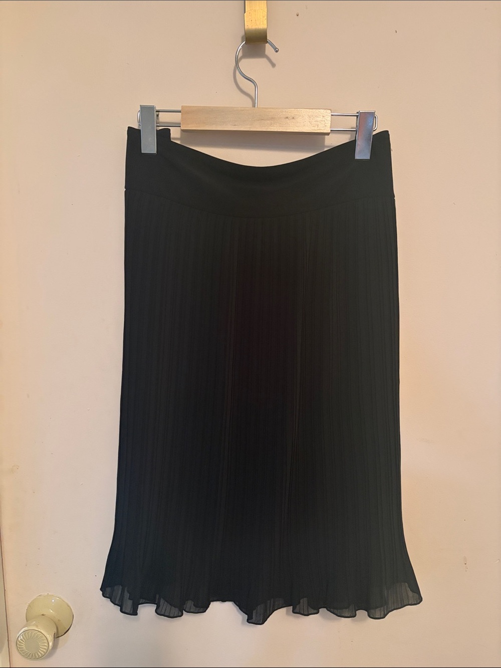 Black Pleated Midi Skirt - Women's Classic Pleat